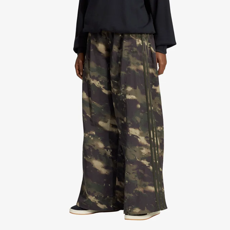Παντελόνια adidas Badigirl Camouflage Adilenium Track Pant Night Cargo/ Aurora Coffee/ Olive Strata L