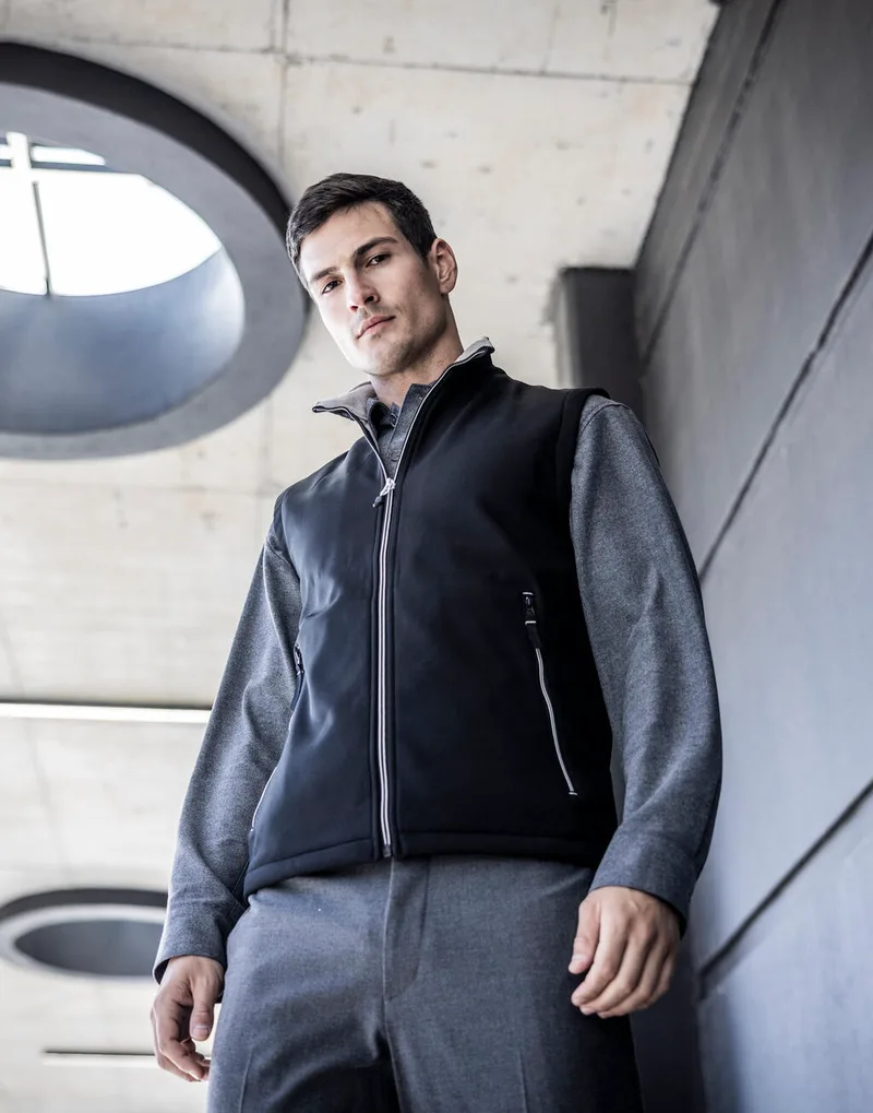 Ascender 2-Layer Softshell Bodywarmer Regatta Professional TRA925 Black/Mineral Grey