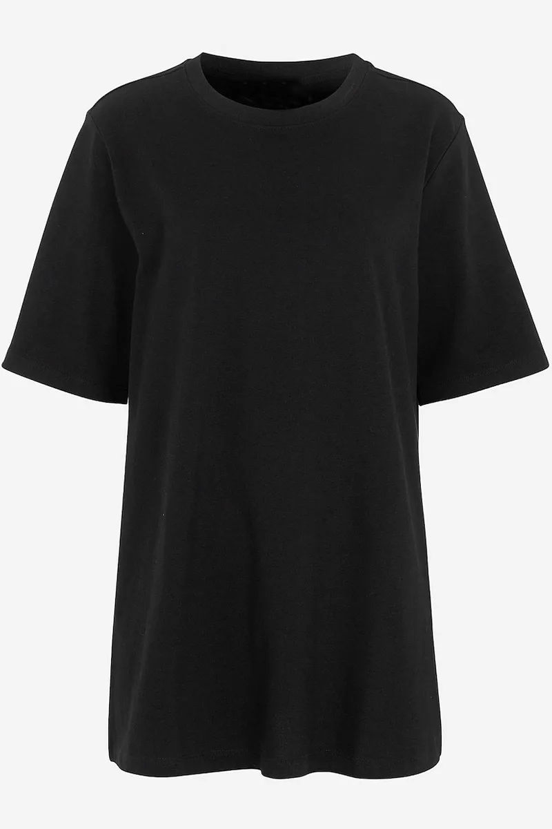 T-shirt άνετη γραμμή σε μαύρο χρώμα plus size