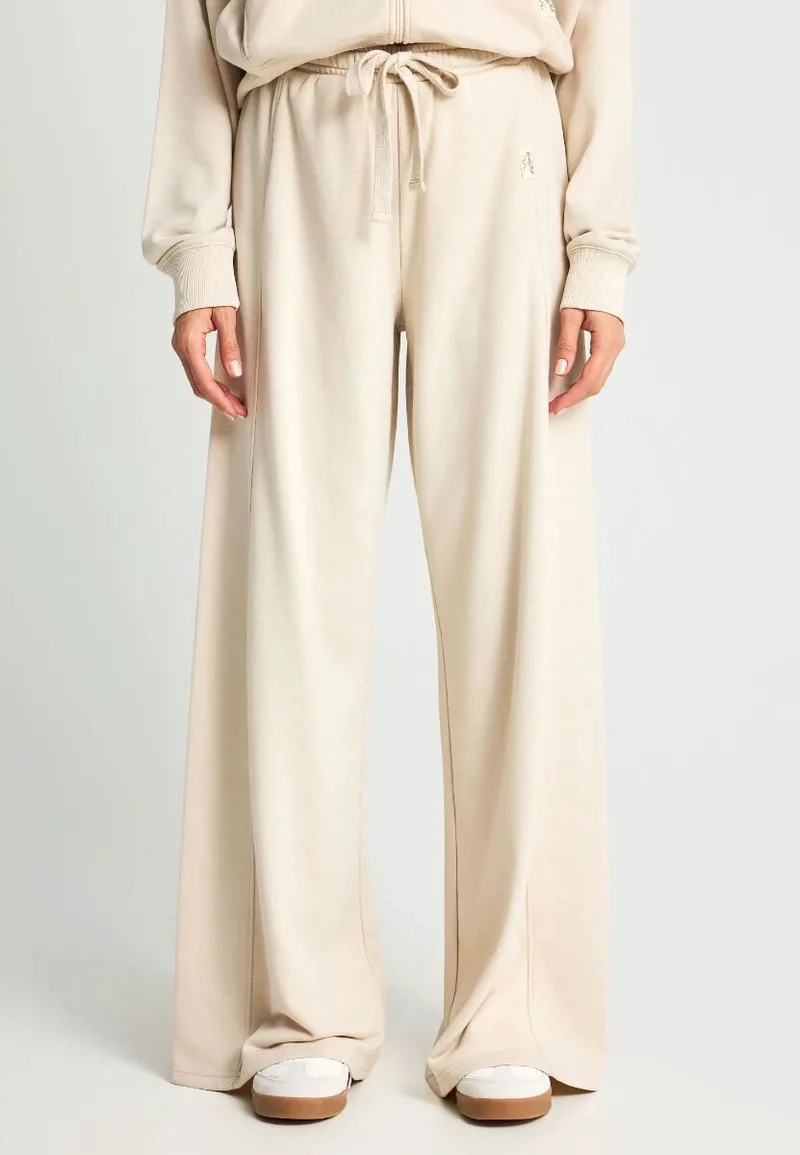 Funky Buddha Γυναικείο flare fit παντελόνι φόρμας FBL013-108-02 Κρέμ