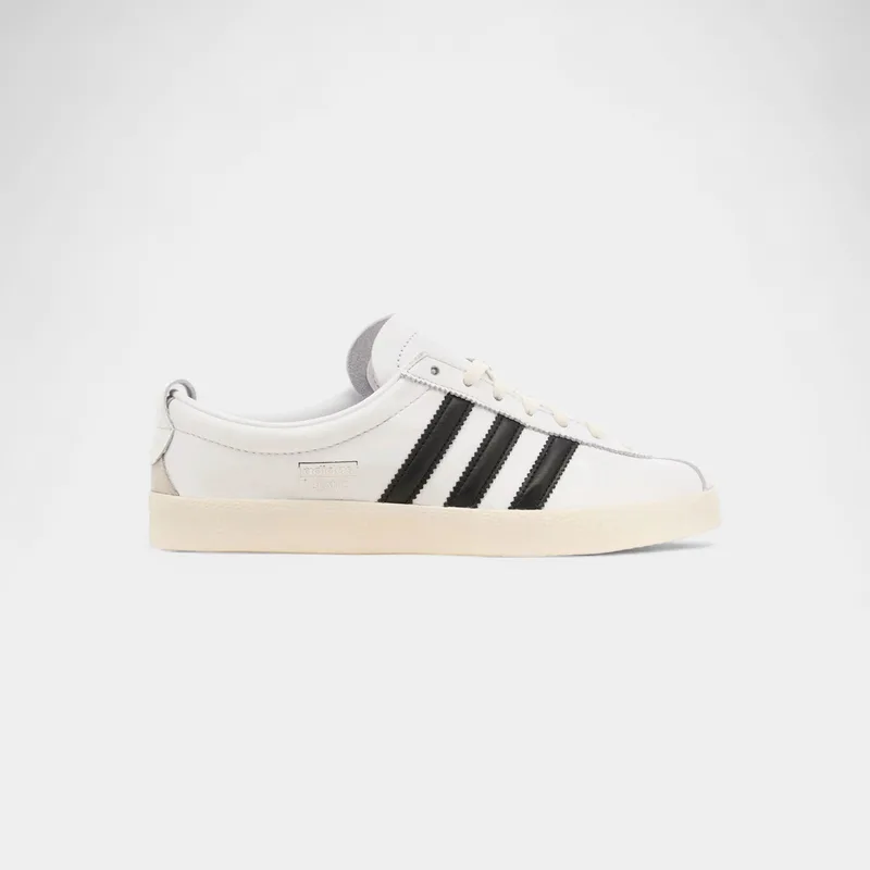 Xαμηλά Sneakers adidas Blanc White Black (Women's)