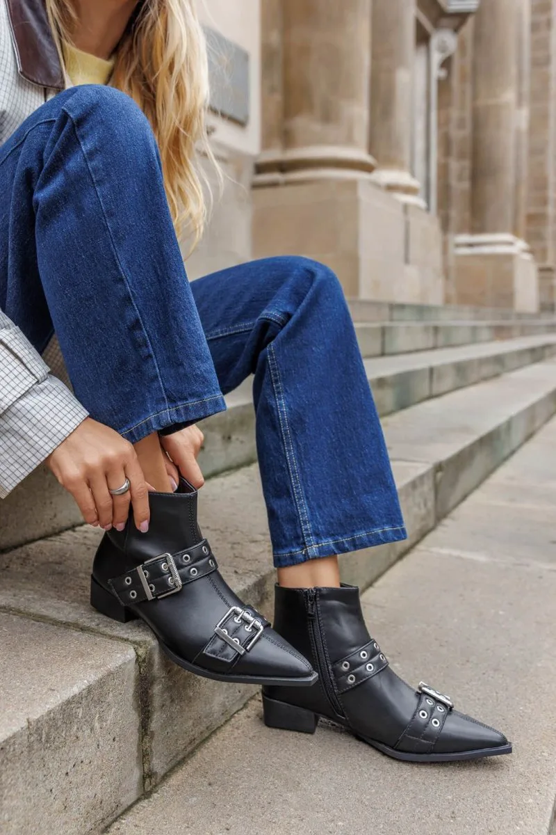 Ideal shoes Pointed Toe Ankle Boots Buckle Detail - 6392 - Black Matte