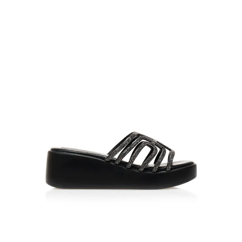 Flatforms μαύρα δερματίνη με ιδιαίτερη φάσα από στρας ΜΑΥΡΟ