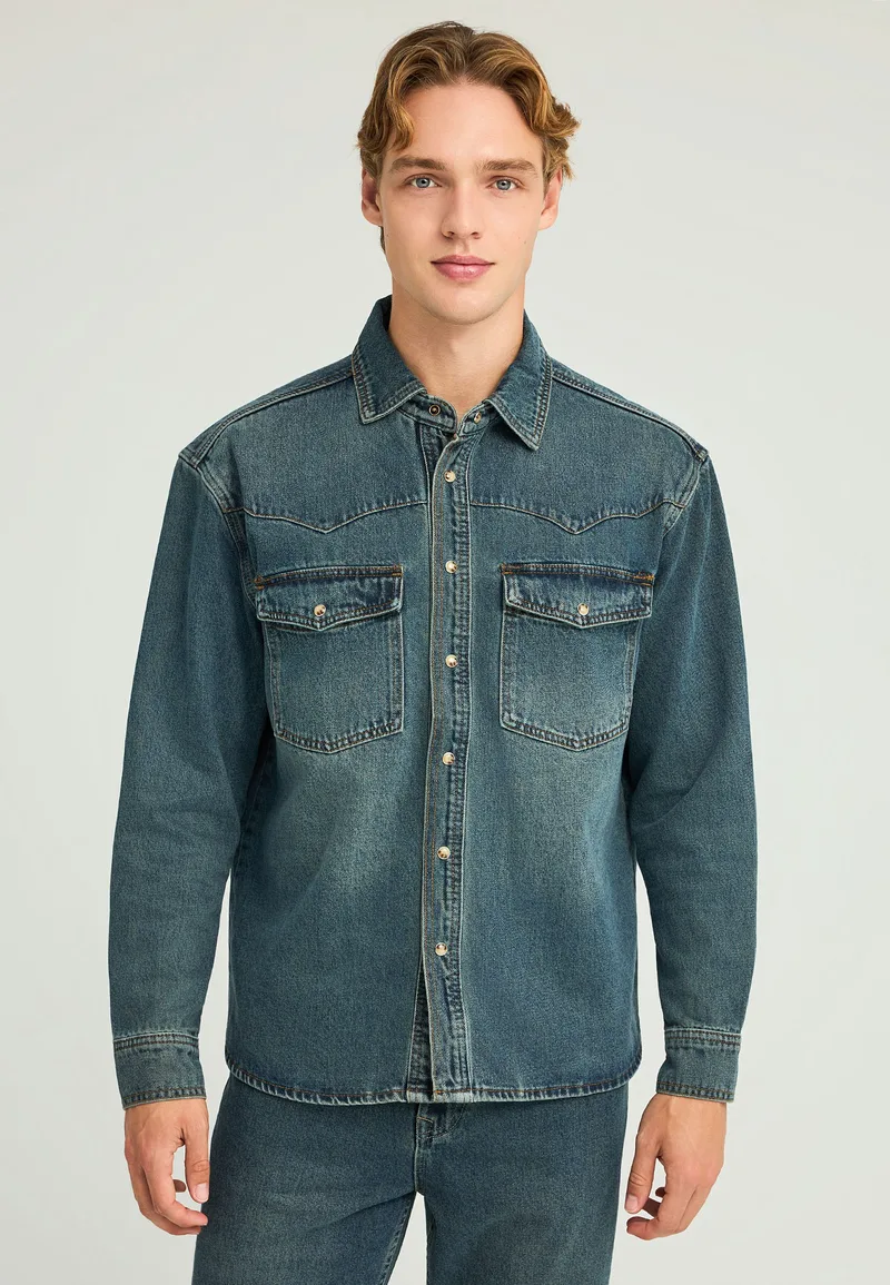 Oversized fit ανδρικό πουκάμισο με τσέπες στο στήθος