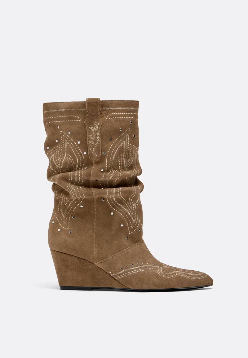Stradivarius Δερμάτινες Μπότες Με Τακούνι Πλατφόρμα Μπεζ 35