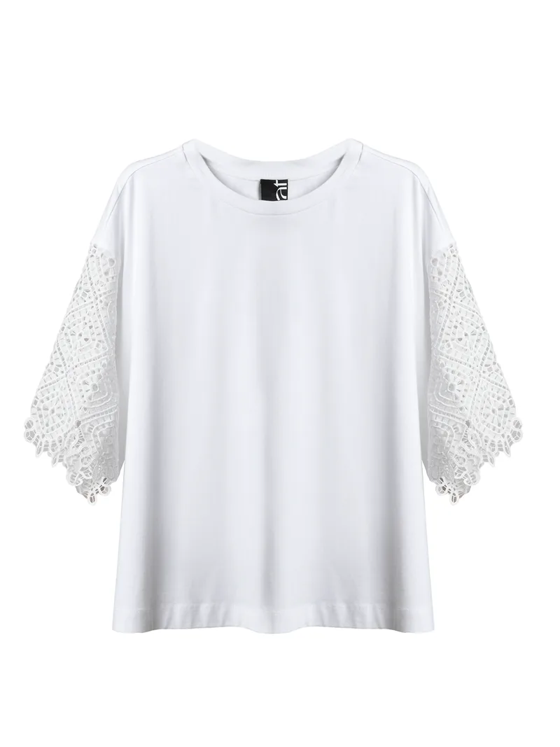Βαμβακερό t-shirt με crochet μανίκια