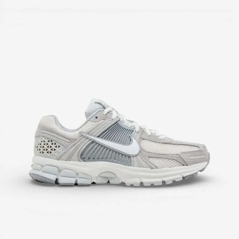 Xαμηλά Sneakers Nike Zoom Vomero 5 Wmns "Pure Platinum Summit White"