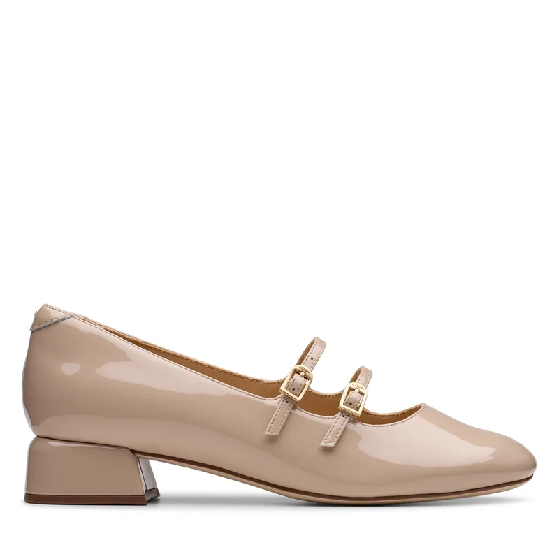 Κλειστά παπούτσια Clarks 26181313 Μπεζ
