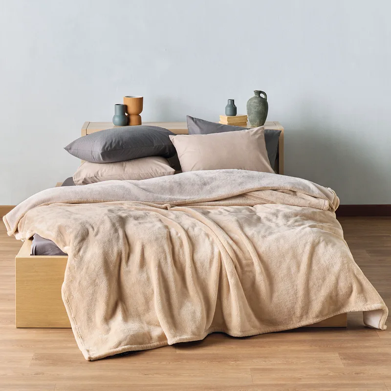 Κουβέρτα Βελουτέ Υπέρδιπλη (220x240) Kentia Loft Yolanda 12 Μπεζ