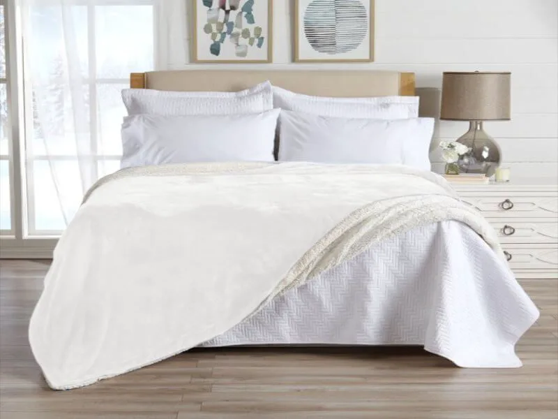 Κουβέρτα Υπέρδιπλη Βελουτέ Με Sherpa Cozy Soft Γαρύφαλλο 220x240 - Λευκό
