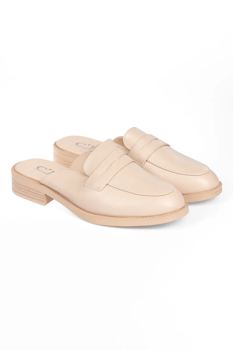 Loafers εξώφτερνα με χοντρό τακούνι - Μπεζ