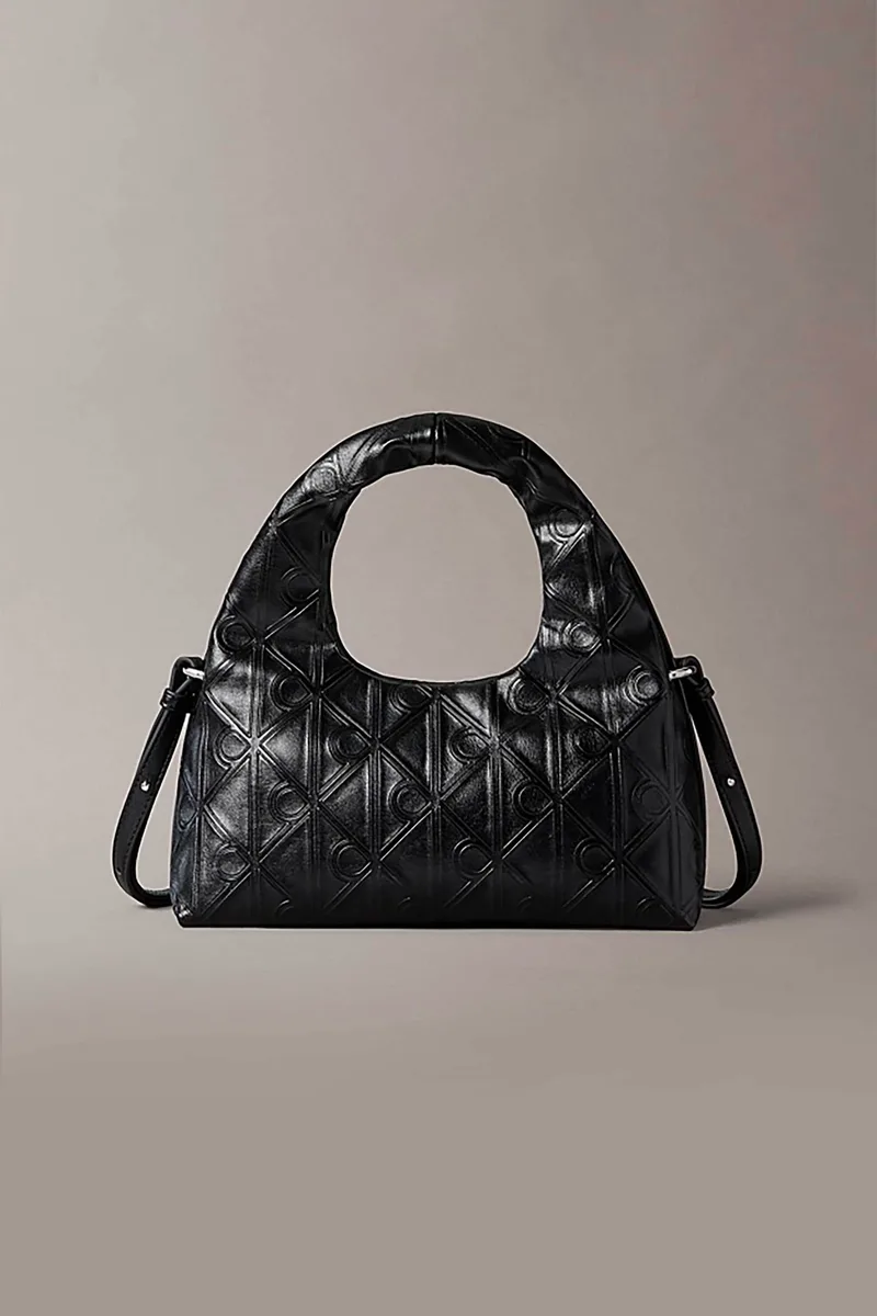 Calvin Klein Jeans γυναικεία τσάντα χειρός με all-over logo print - LV04F3200G Μαύρο