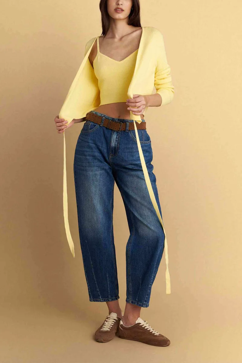 Attrativo γυναικείο τζιν παντελόνι με ζώνη Barrel Leg - 9922929 Denim Blue
