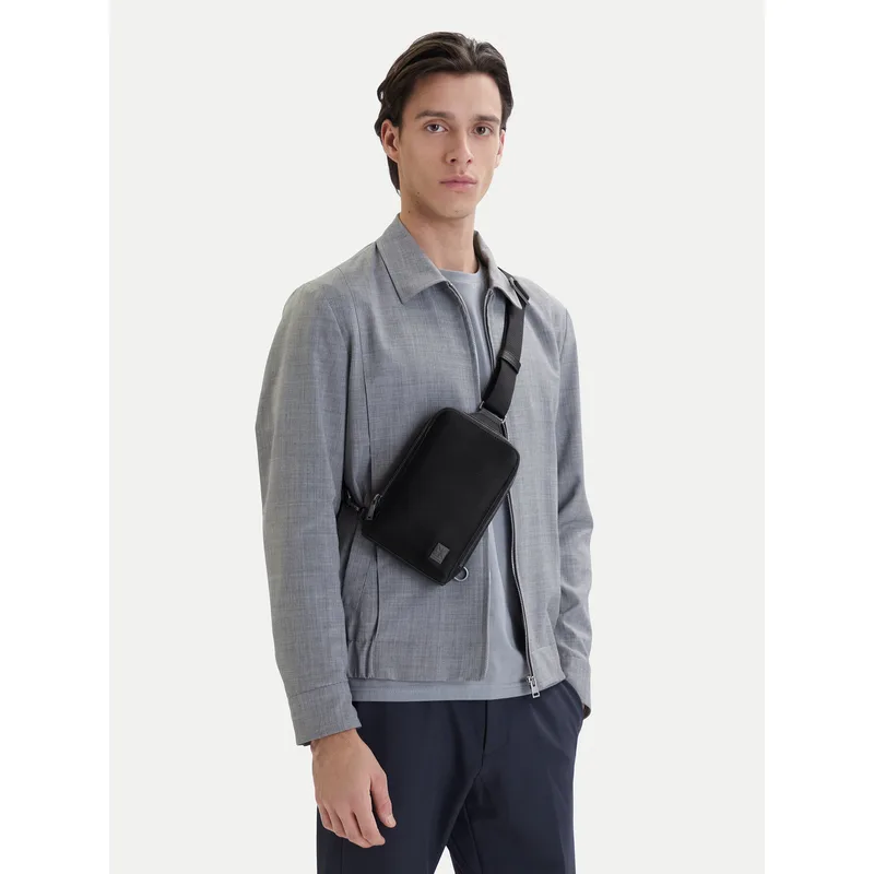 Τσαντάκι Calvin Klein Emblem Hw Sling LV04D3292G Μαύρο