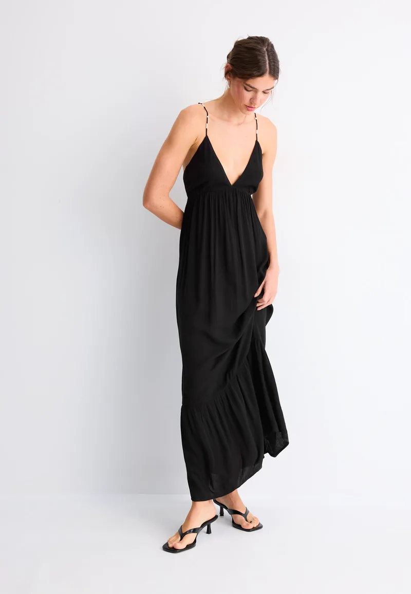 Stradivarius Μακρύ Κρεπ Φόρεμα Με Τιράντες Και Χάντρες Μαύρο Xl