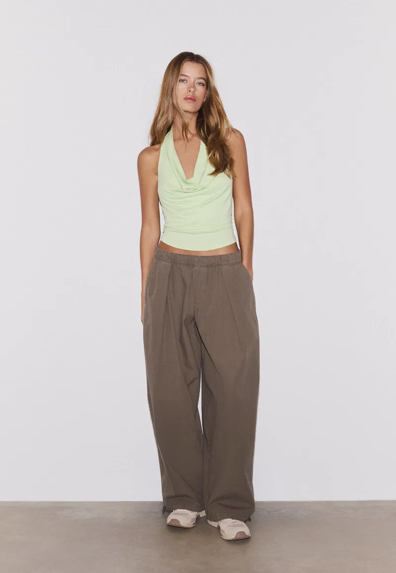 Stradivarius Ντραπέ Τοπ Halter Πράσινο Xs