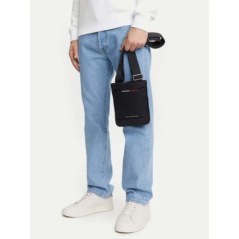 Τσαντάκι Tommy Hilfiger Th Central Mini Crossover AM0AM13487 Μαύρο