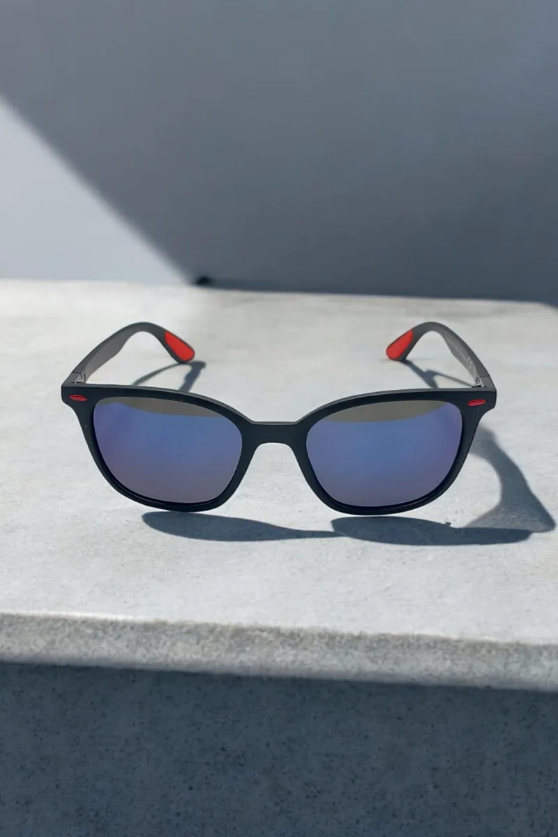 ΓΥΑΛΙΑ ΗΛΙΟΥ POLARIZED ΜΑΥΡΟ ΜΑΤ ΤΥΠΟΥ WAYFARER ΜΕ ΜΠΛΕ ΦΑΚΟ