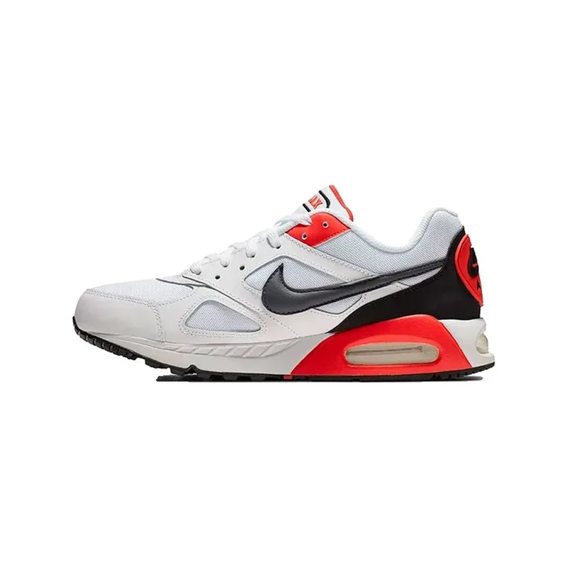 Sneakers Nike Baskets Air Max Ivo cuir