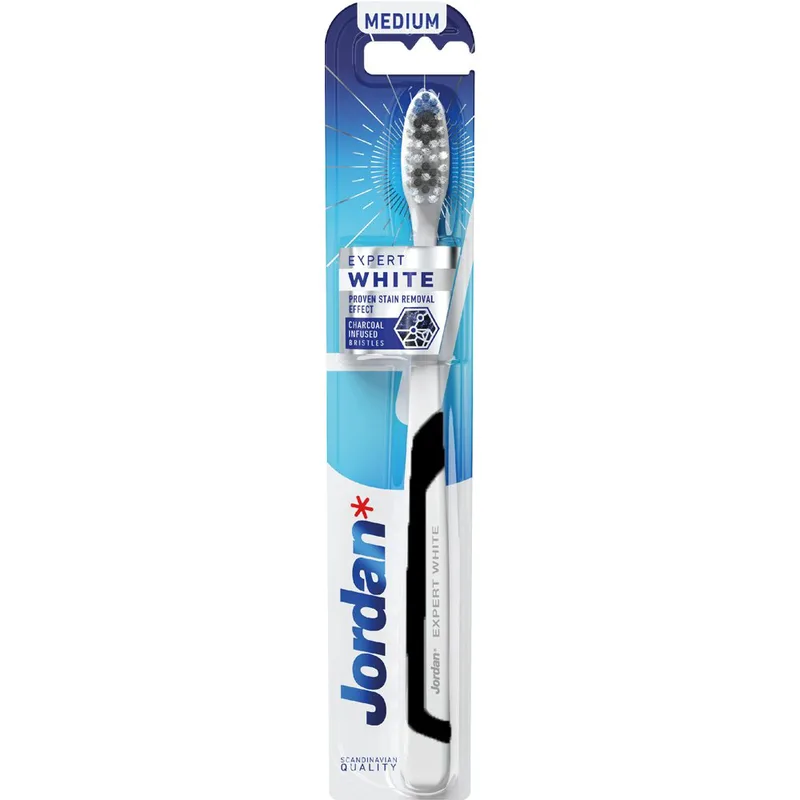 Jordan Expert White Medium Toothbrush Οδοντόβουρτσα Μέτριας Σκληρότητας για Λεύκανση με Ίνες Εμπλουτισμένες με Άνθρακα 1 Τεμάχιο - Μαύρο