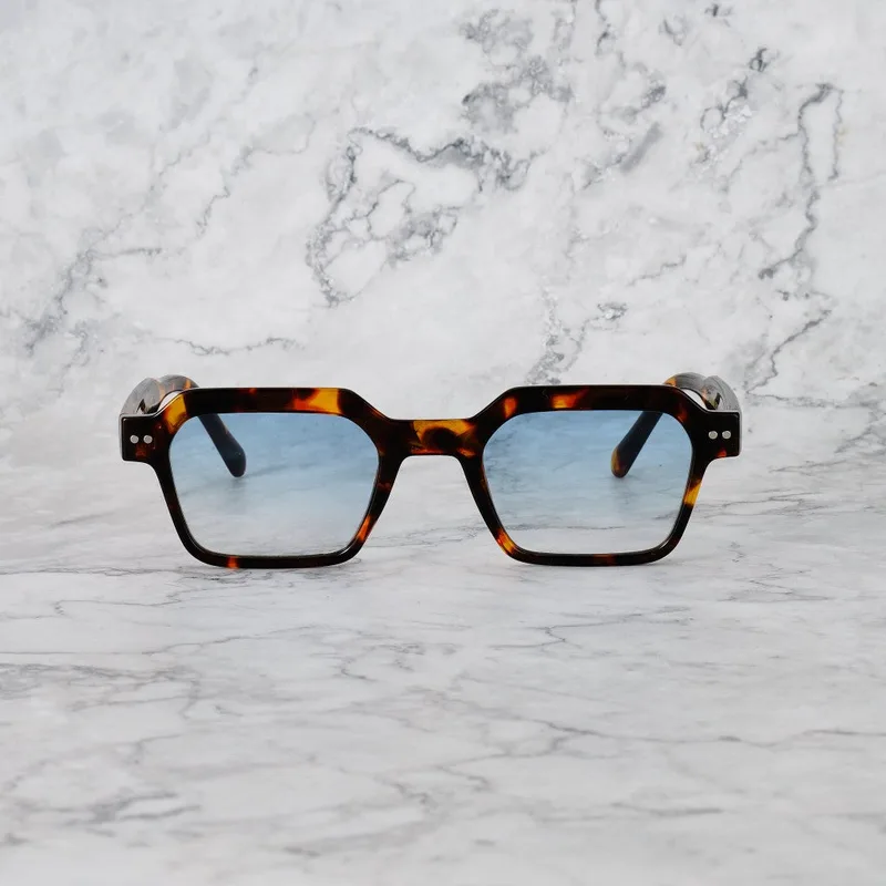 ELLIOT Gradient Sunglasses | Tortoise | Gradient Blue Shades | Explicit Poets Sunglasses