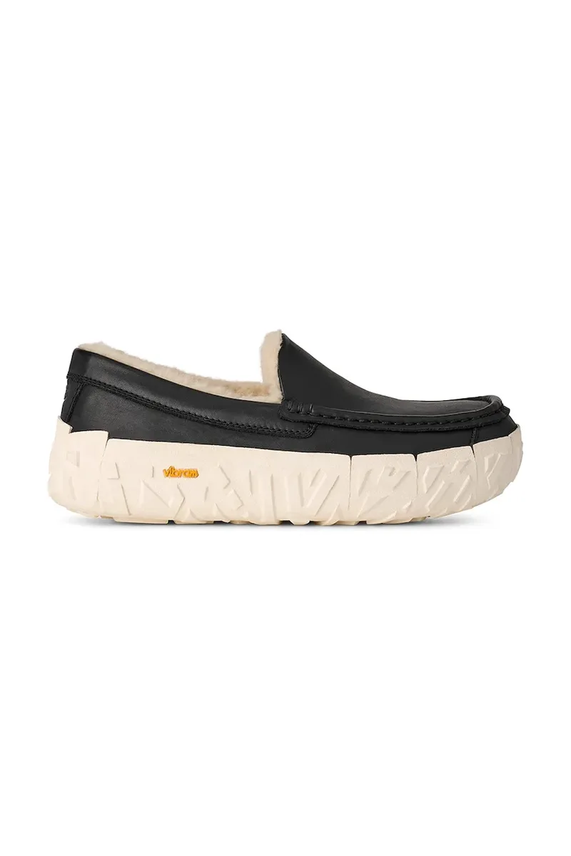 UGG Δερμάτινα μοκασίνια UGG Ascot Wrap Tech Noir