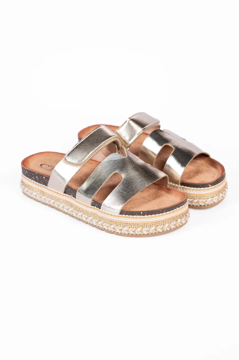 Σανδάλια flatform με boho διακόσμηση - Χρυσό