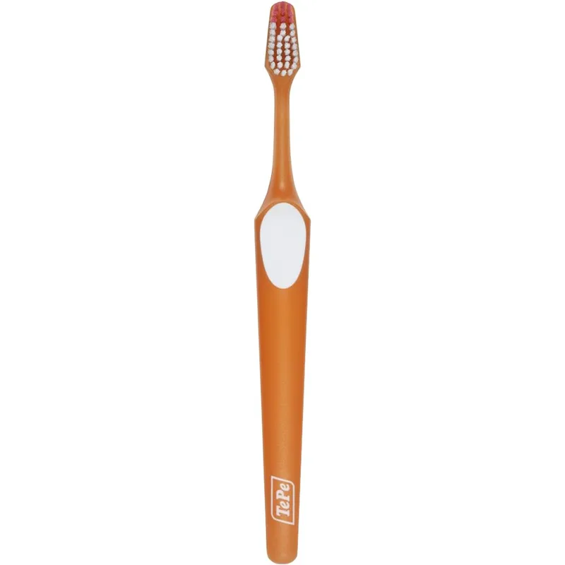TePe Nova Medium Toothbrush Οδοντόβουρτσα Μέτριας Σκληρότητας που Διευκολύνει την Πρόσβαση στα Πίσω Δόντια & Κωνική Κεφαλή 1 Τεμάχιο - Πορτοκαλί