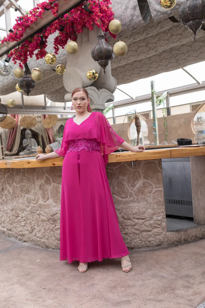 ΦΟΡΕΜΑ PLUS SIZE ΜΑΚΡΥ ΜΕ ΛΕΠΤΟΜΕΡΕΙΑ ΔΑΝΤΕΛΑ ΦΟΥΞ