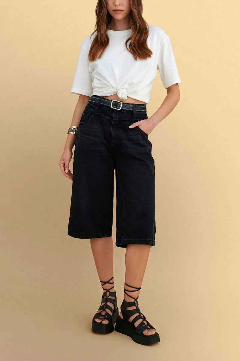 Attrattivo γυναικείο denim σορτς με ζώνη - 9923096 Μαύρο