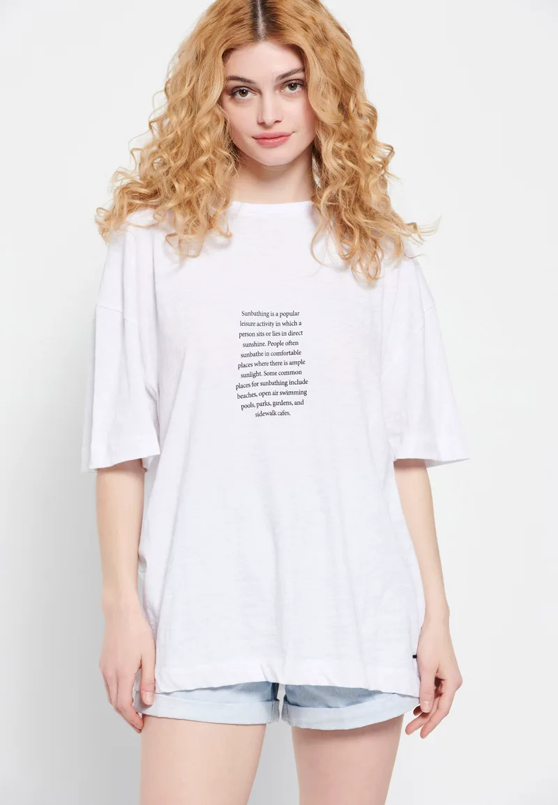 Loose fit t-shirt με τύπωμα κειμένου στην πλάτη