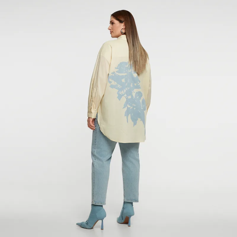 Oversized πουκάμισο με φλόραλ τύπωμα στη πλάτη