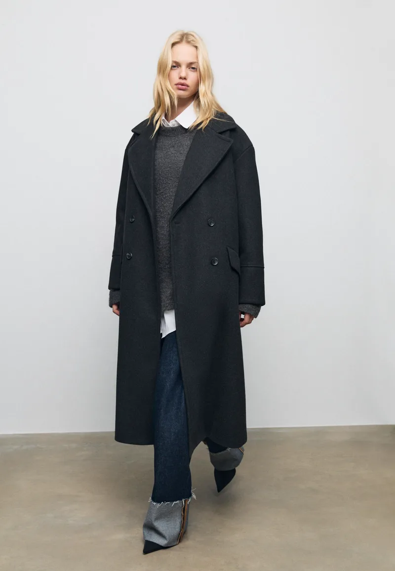 Stradivarius Oversize Παλτό Με Απαλή Υφή Ανθρακί Xs