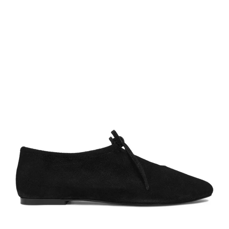 Κλειστά παπούτσια GINO ROSSI EO-26SS10 Μαύρο