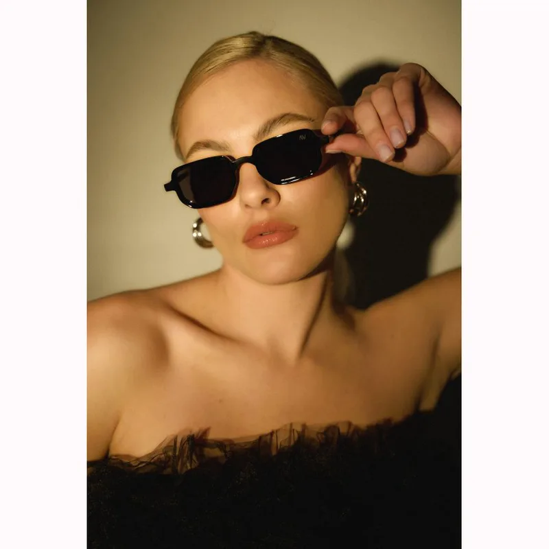 AV Sunglasses – Kaia Black