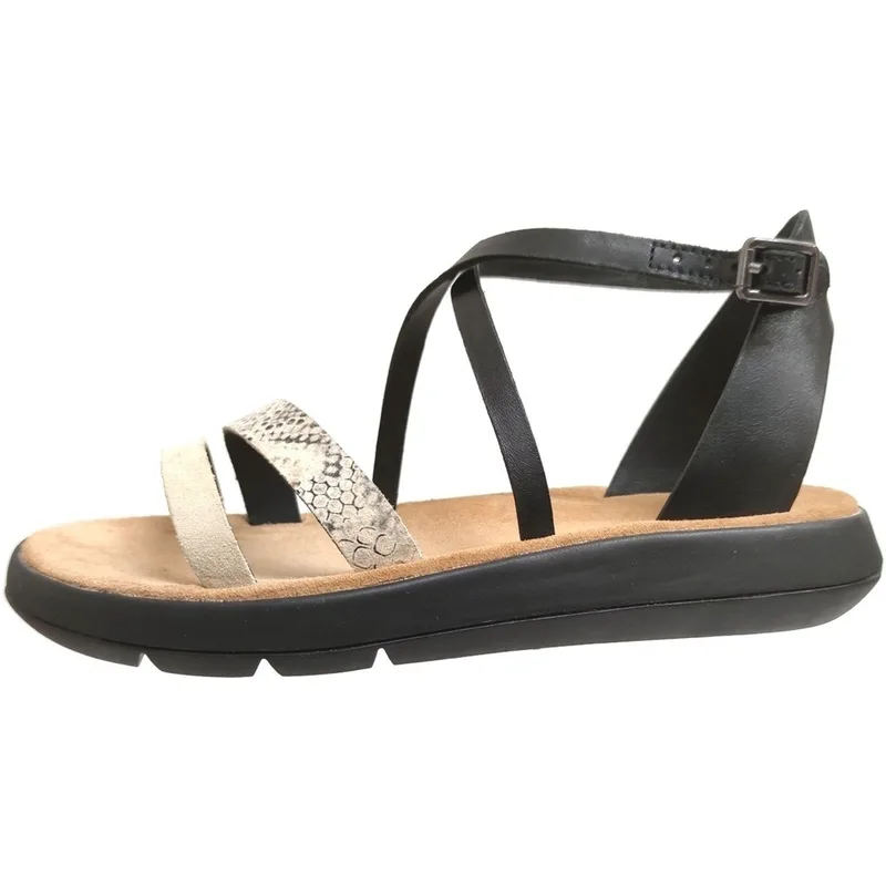 Σανδάλια χωρίς τακούνι Clarks Jemsa strap