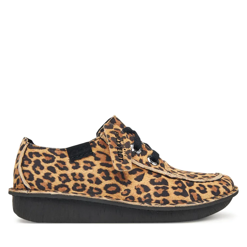 Κλειστά παπούτσια Clarks Funny Dream 26183040 Καφέ