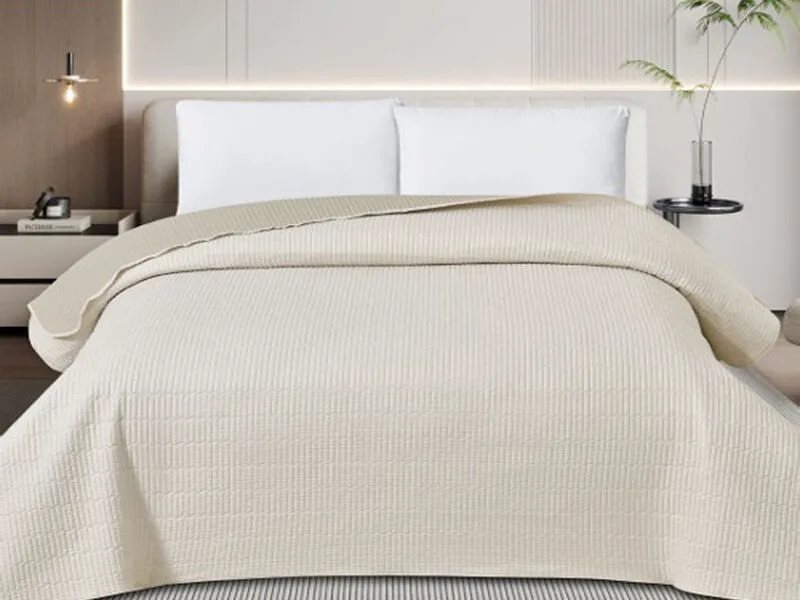 Κουβερλί Κεντημένο Διπλής Όψης 100% Microfiber Γαρύφαλλο - Κρεμ-Μπεζ, 160x240