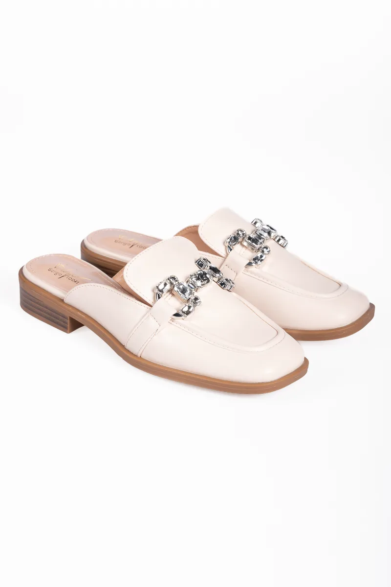 Loafers εξώφτερνα με αγκράφα - Μπεζ