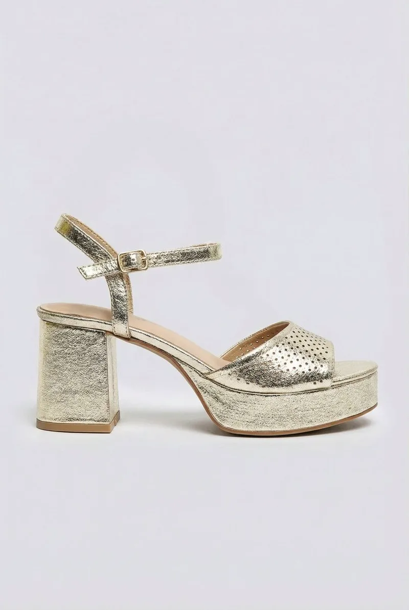 Ideal shoes Platform Sandals Block Heel - 2839 - Χρυσό