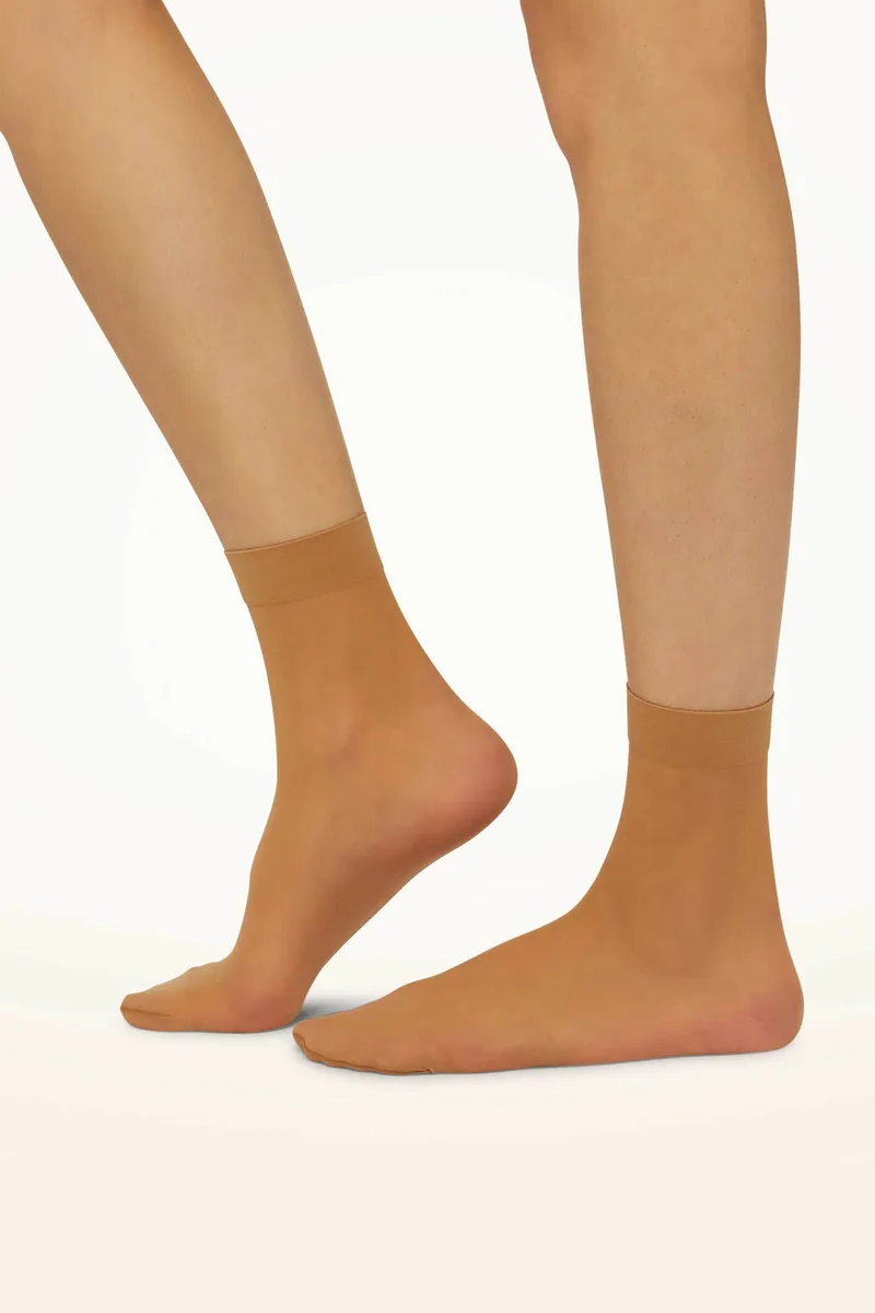 Wolford γυναικείες κάλτσες με ματ υφή - 41260 Μπεζ