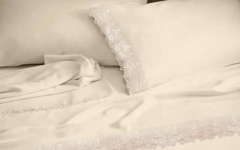 Σετ σεντόνια νυφικά Υ/Δ (240Χ260+2) LACE ECRU, MAKIS TSELIOS