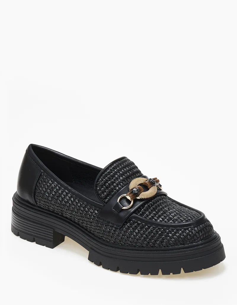 Γυναικεία loafers με ψάθα και τρακτερωτή σόλα - Μαύρο
