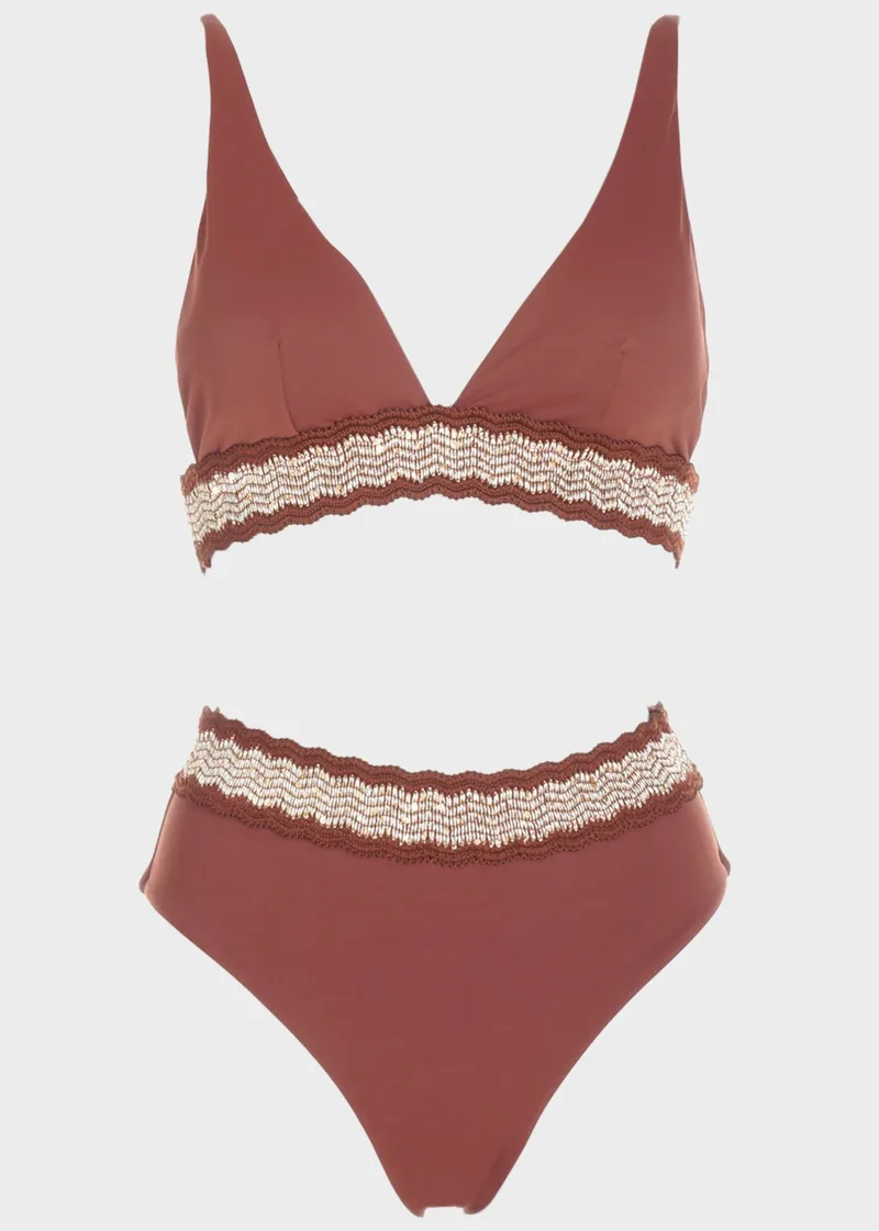 Bikini με χρυσοκλωστή και slip ψηλόμεσο. Καλύπτει B Cup ΚΑΦΕ