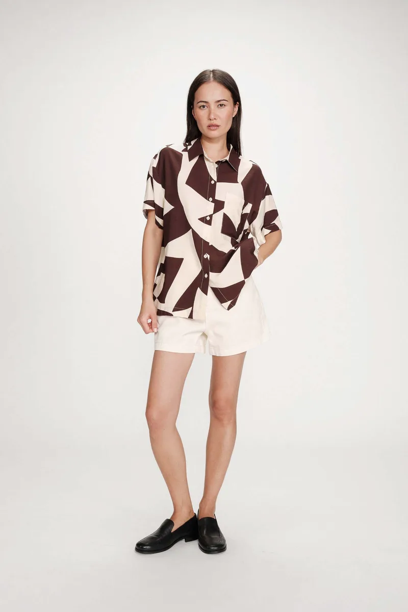 Grace & Mila γυναικείο πουκάμισο με all-over print Regular Fit "Veil" - VEIL/SS26 Καφέ