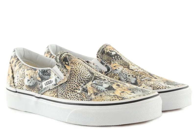 Slip On Vans Classic VN000ZMRFGZ1-BLACK-TRUE WHITE