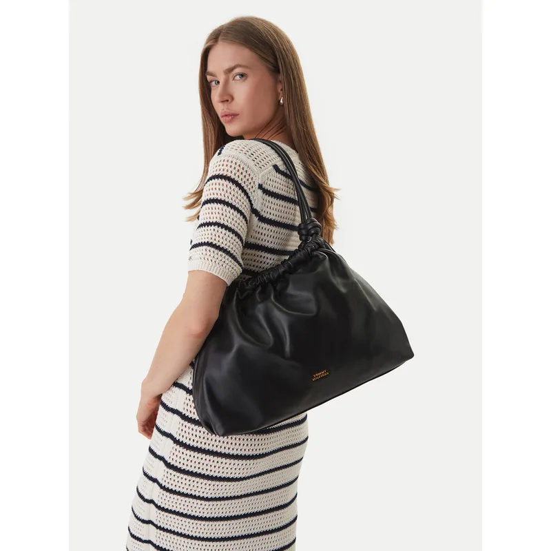 Τσάντα Tommy Hilfiger Th Soft Leather Hobo AW0AW18376 Μαύρο
