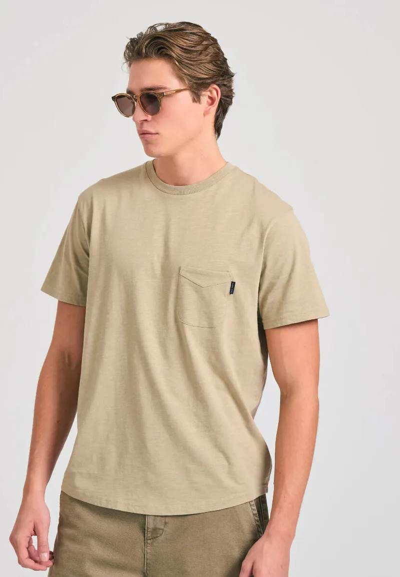 Funky Buddha Ανδρικό T-shirt με τσέπη στο στήθος FBM011-006-04 Μπέζ