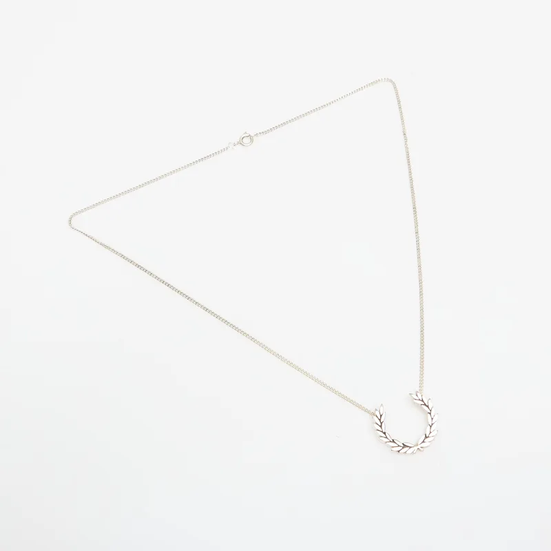 Κολιέ Fred Perry Laurel Wreath Necklace Metallic Silver Universal