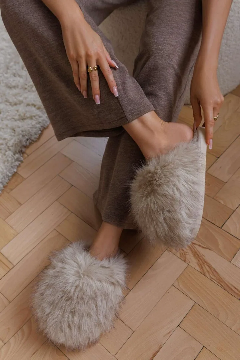 Ideal shoes Faux Fur Slippers - 5280 - Taupe Fur